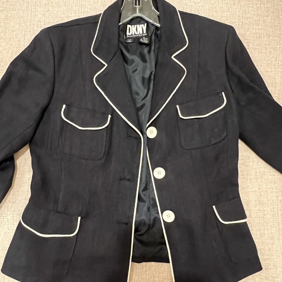 DKNY Size 10 Black Blazer with White Stripes and Size 10 Skirt - Picture 8 of 8